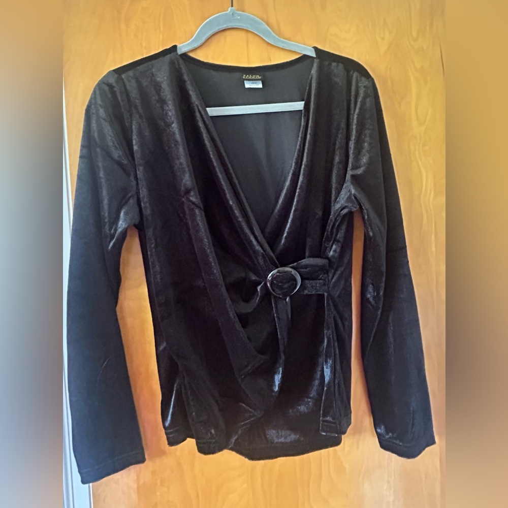Women’s size M black velour top